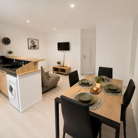 En Famille, Entre Gare Et Sanctuaire à Pied Apartamento Lourdes